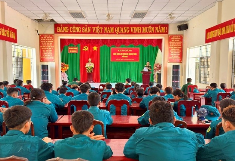 Quang cảnh: Khai mạc huấn luyện dân quân cơ động năm 2026