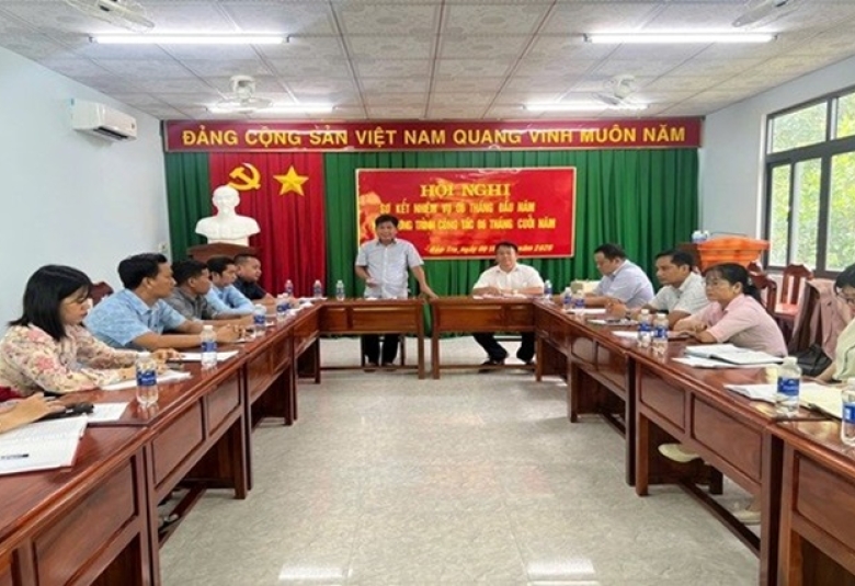 Quang cảnh: Đảng ủy Tiểu khu Hòn Tre sơ kết 6 tháng đầu năm 2026.