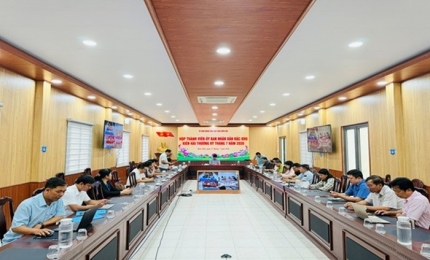 Quang cảnh: Họp thành viên UBND đặc khu thường kỳ tháng 7 và triển khai nhiệm vụ trọng tâm tháng 8 năm 2026.