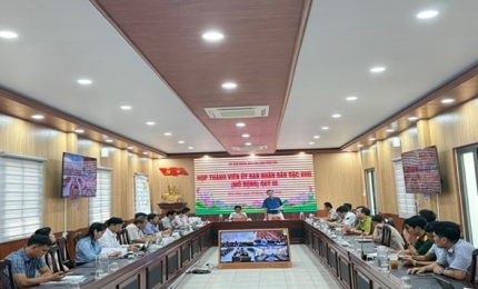 Quang cảnh: Họp thành viên UBND đặc khu thường kỳ 9 tháng đầu năm  và triển khai nhiệm vụ trọng tâm 3 tháng cuối năm 2026.