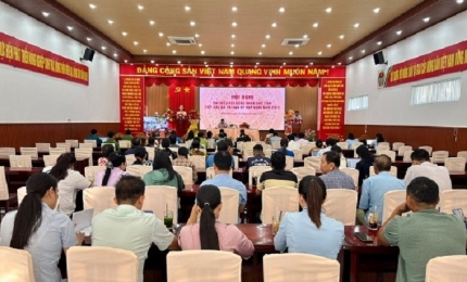 Quang cảnh: Đại biểu Hội đồng nhân dân cấp tỉnh tiếp xúc cử tri đặc khu Kiên Hải