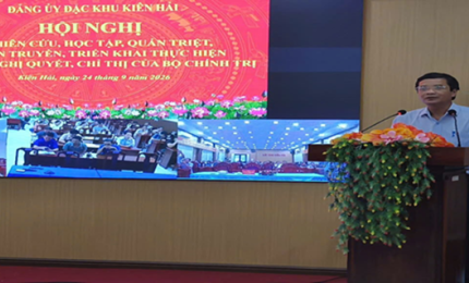 đặc khu, trừ đảng viên tại các điểm trường. Quang cảnh: Đồng chí Huỳnh Thanh Bình, Uỷ viên BTV, Trưởng Ban Tuyên giáo                 Đảng uỷ phát biểu khai mạc tại hội nghị.