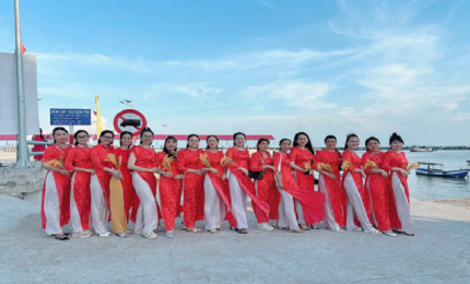 Quang cảnh: Giáo viên Trường Mầm Non Hòn Tre